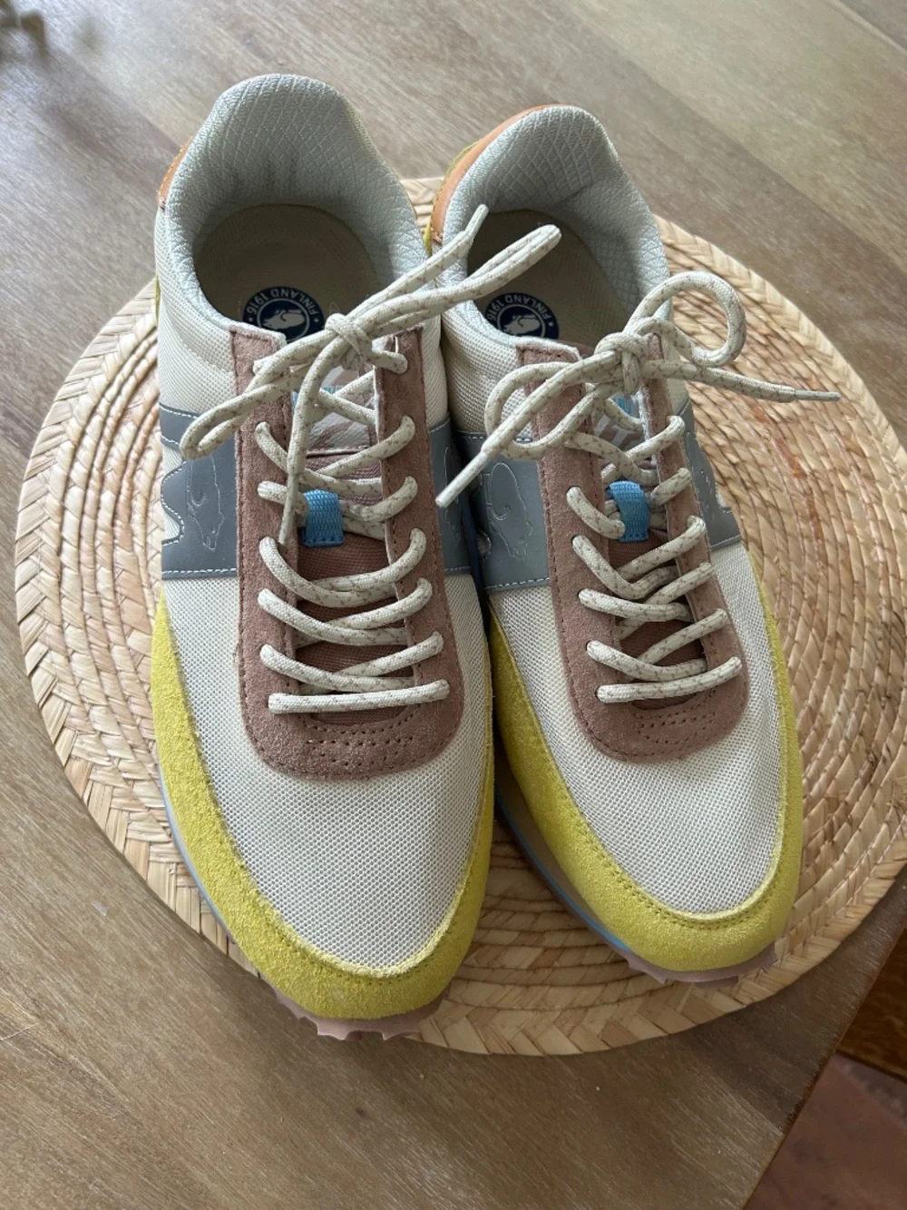 KARHU AIR CUSHION ALBATROSS CONTROL SNEAKERS